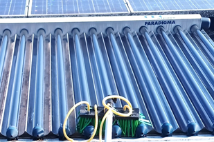 Photovoltaik, PV-Anlage, Warmwasserkollektoren, Reinigung, Reinwasser, Osmose